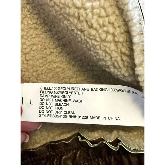 NWT 26 International Women's Faux Leather Aviator Sherpa Vest Size L Western - Picture 4 of 8